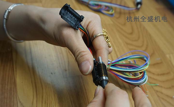 導電滑環(huán)的維護要了解滑環(huán)刷絲的內(nèi)部結構