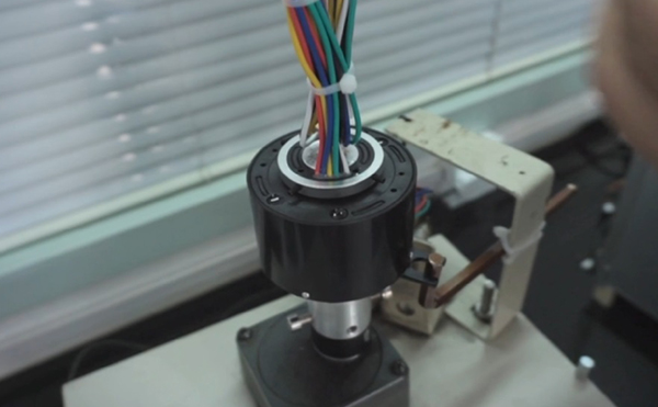 過孔滑環(huán)和帽型滑環(huán)安裝教程